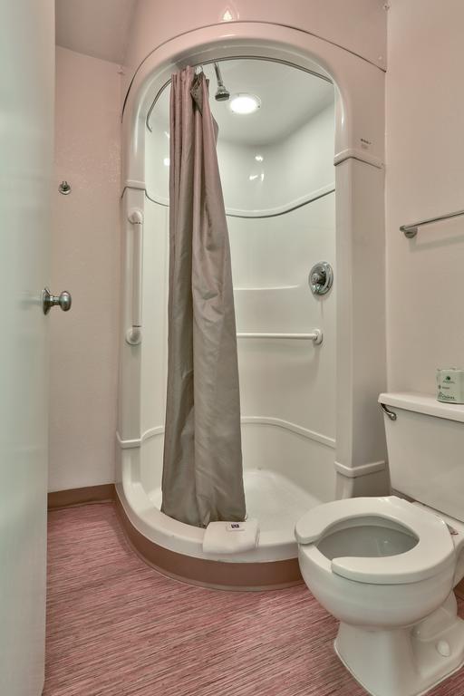 2 Double Beds – Double Room