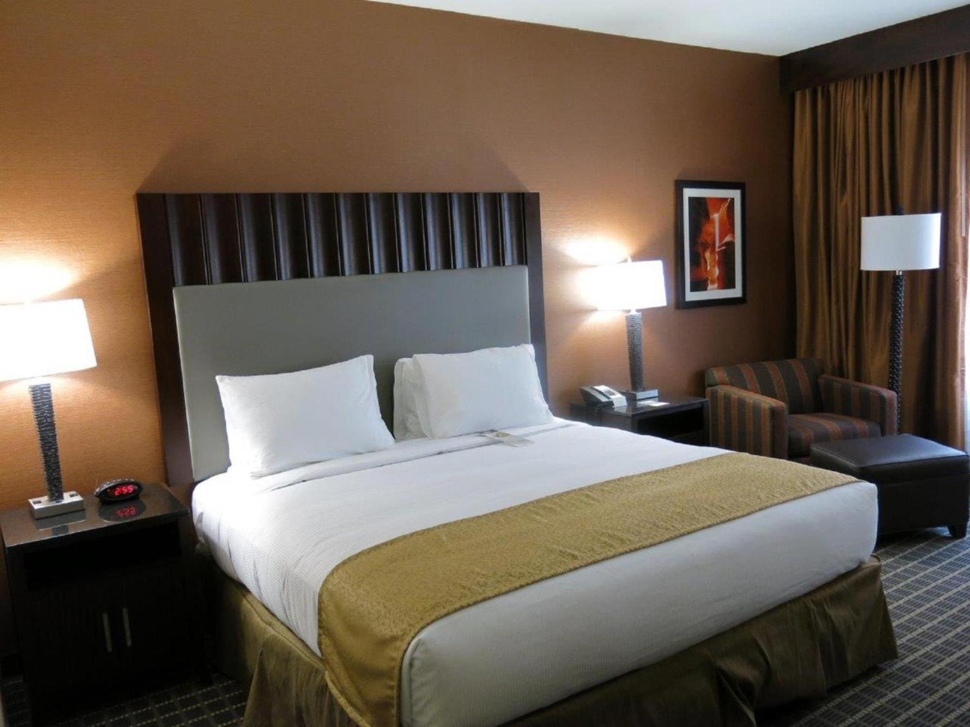 King Room with Accessible Tub - Mobility and Hearing Access,1758305951:JPEG
