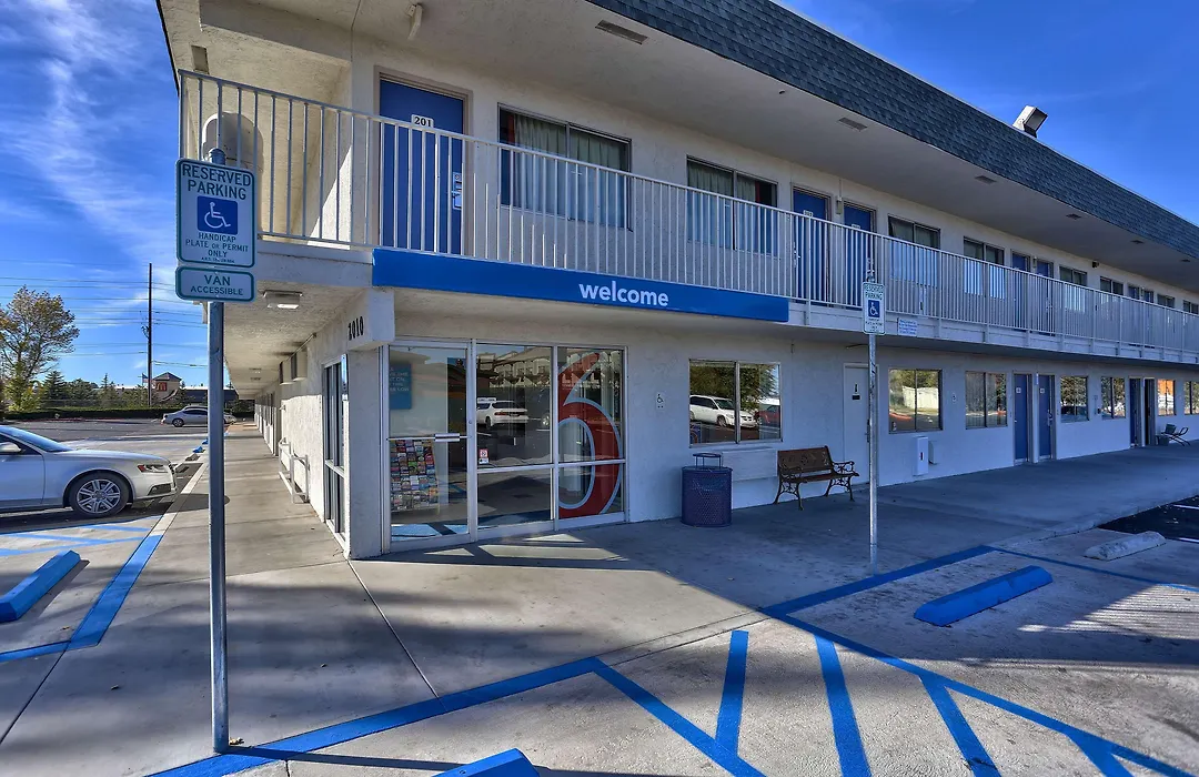 Motel 6-Flagstaff, Az - Butler-1