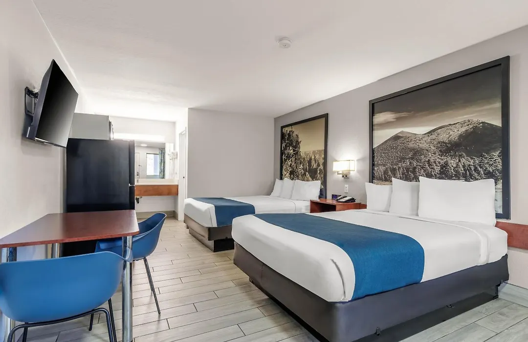 Days Inn & Suites By Wyndham Flagstaff I-40-1