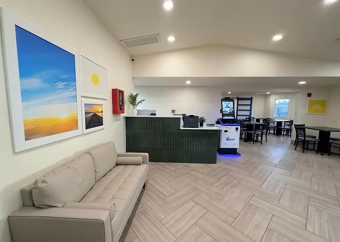 Days Inn & Suites By Wyndham Flagstaff Near University